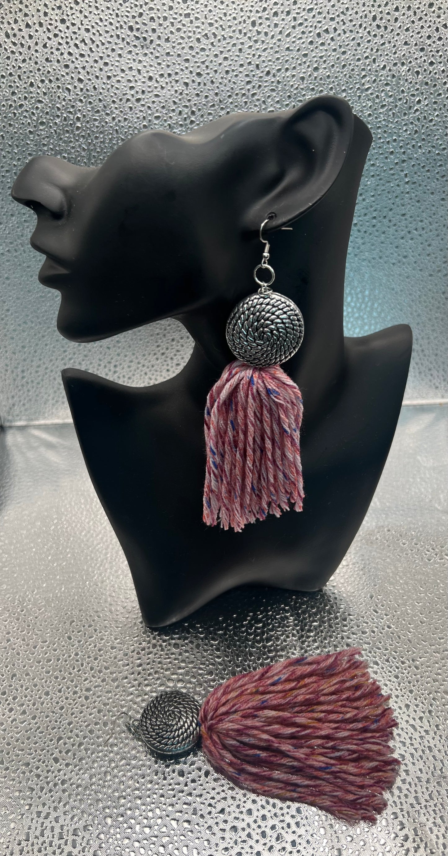 #551-1 Woven silver topper w/striped pink tassels
